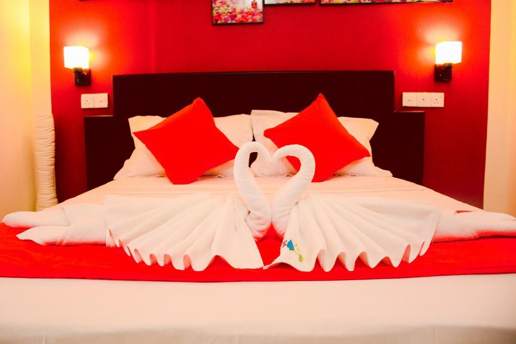 Mama Beach Villa نيجومبو المظهر الخارجي الصورة